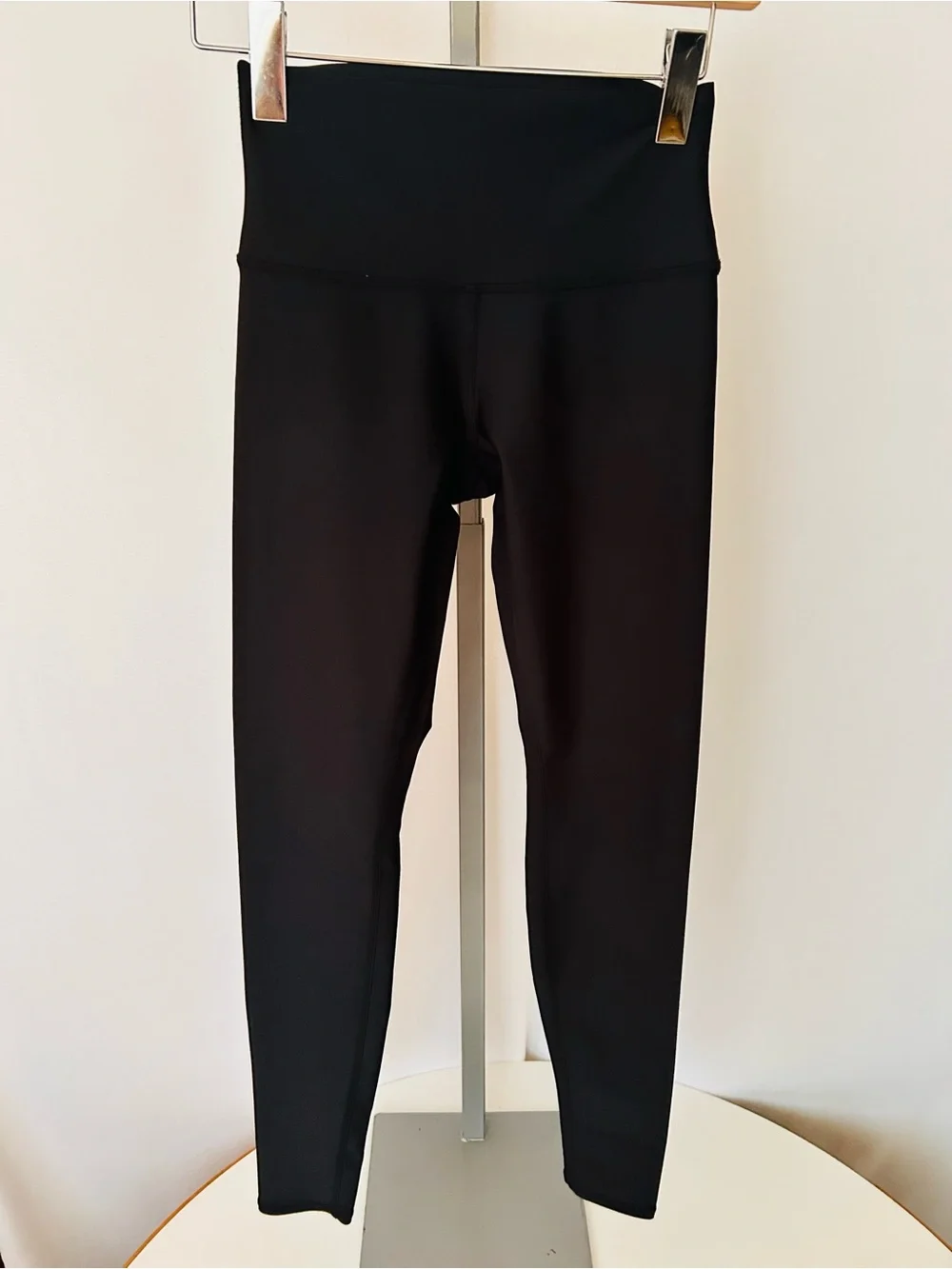 alo High-Waist Black Leggings size s
